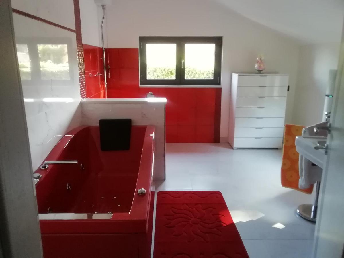 Suite Con Vista Vezzi Portio Екстериор снимка